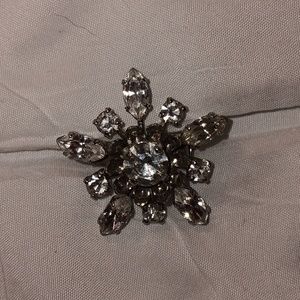 Vintage diamond clustered brooch